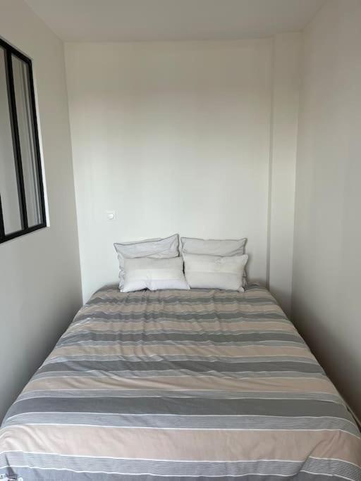 Apartment With Balcony Near Disneyland. Esbly Dış mekan fotoğraf